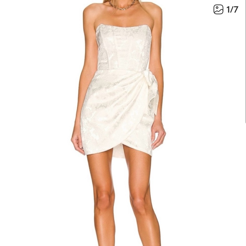 V. Chapman Strapless Off-White Dress